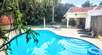 Villa Relaxation - Authentic Luxury Villa in Casa Linda